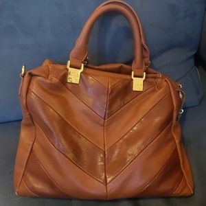 Steve Madden brown bag, contrasting Chevron print